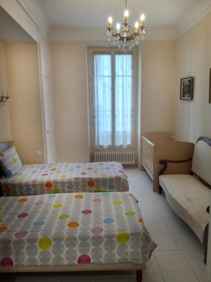 Large 2br Sunny 20 Meter Terrace Parking Shops * Niza