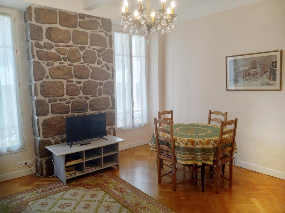 Apartment Large 2br Sunny 20 Meter Terrace Parking Shops *