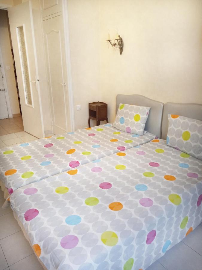 Large 2br Sunny 20 Meter Terrace Parking Shops Appartement *